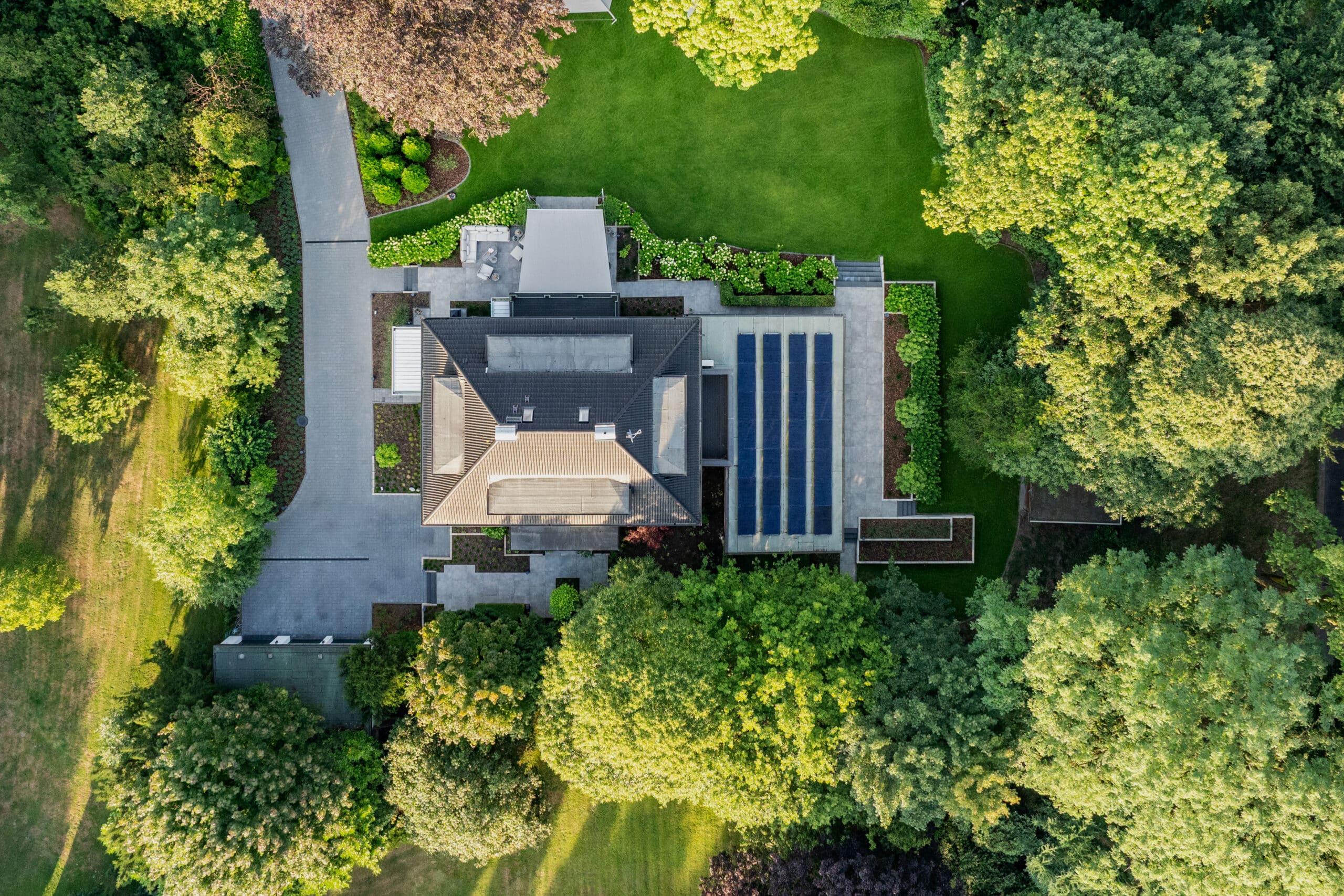 one-contact_neues licht in alten kronen_nachher1